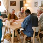 Ambulant betreute Wohngruppe oder Pflegeheim: Welche Wohnform passt zu meinen Eltern?